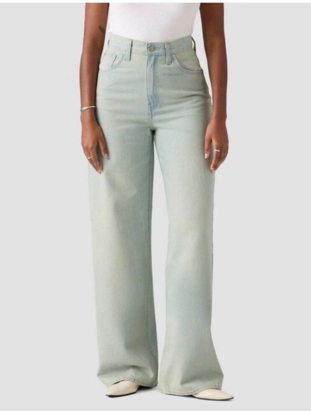 Levi's High-Rise Wide Leg Jeans color on blast